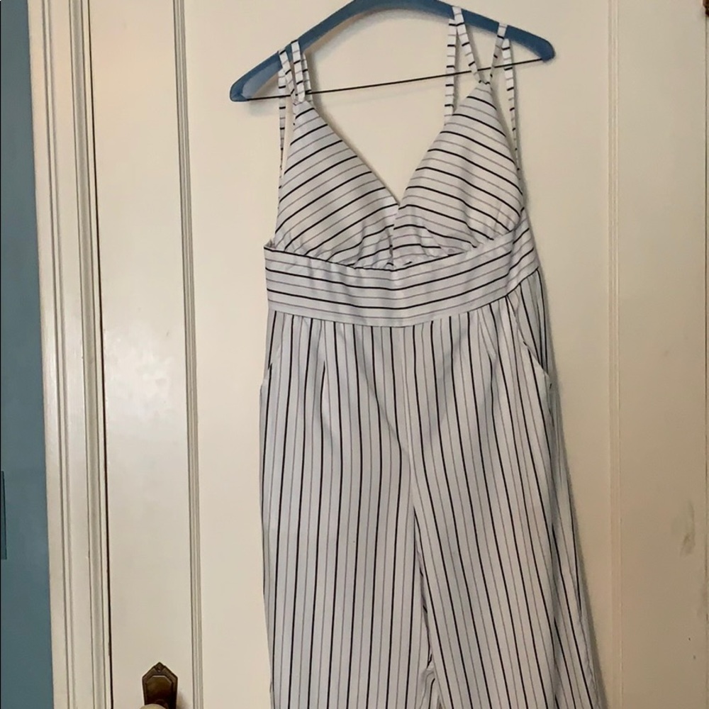 It Has Pockets! - image 2